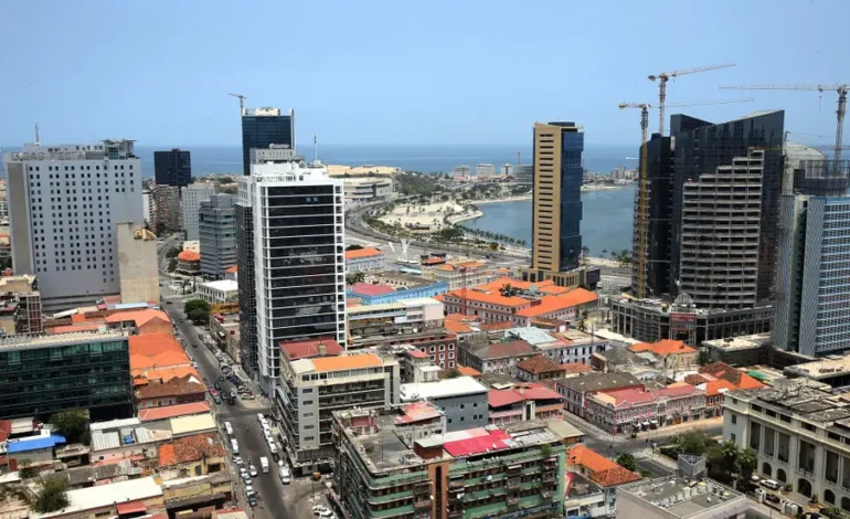  Dívida Pública em Angola: Consolidação fiscal, riscos persistentes e o papel (ainda tímido) do mercado doméstico