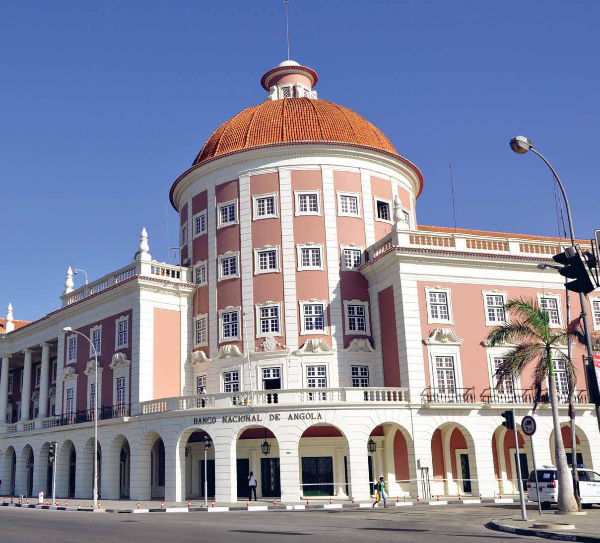 Inflação em Angola continua trajetória de desaceleração e atinge 20,74% em Maio de 2025